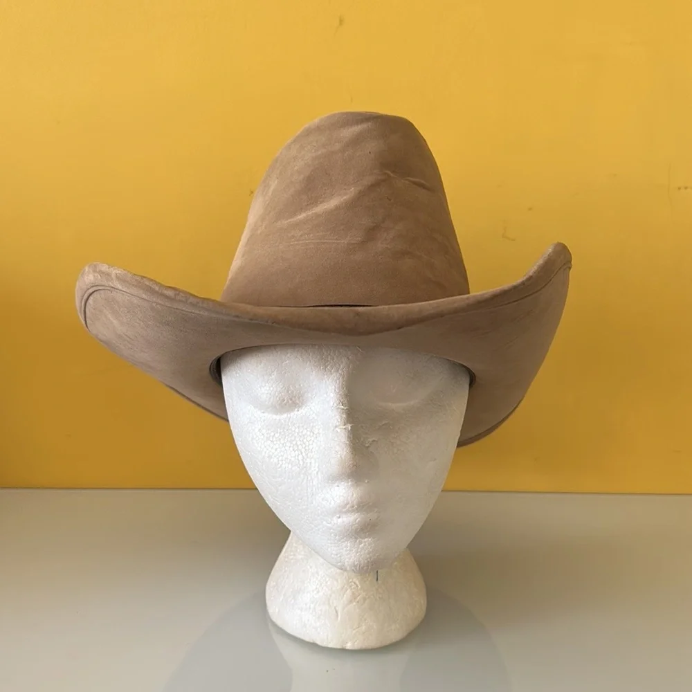 Bailey U-Rollit Brick Crown Western Cowboy Hat in Tan Velvet